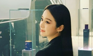 Kim Tae Hee khoe nhan sắc trẻ trung ở tuổi 41 trong loạt ảnh mới