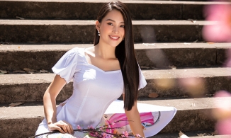 Hoa hậu tiểu Vy gợi ý những kiểu áo dài du xuân 