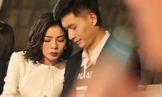 Lệ Quyên quấn quít bên Lâm Bảo Châu trước mặt bạn bè trong tiệc năm mới 