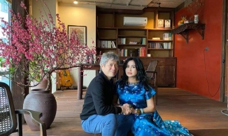 Diva Thanh Lam tình tứ bên bạn trai bác sĩ ngày sinh nhật