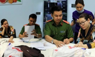 Hàng xóm tiết lộ về vợ đại gia của Kinh Quốc