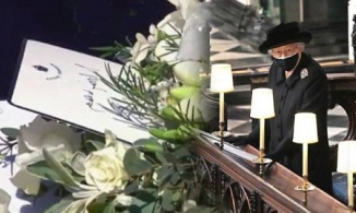 Nữ hoàng Anh viết thư tay tiễn biệt đặt trên quan tài của Hoàng thân Philip