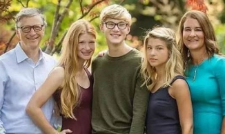 Con gái lớn của Bill Gates nói gì khi bố mẹ thông báo ly hôn?