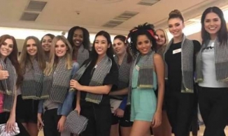 Đỗ Mỹ Linh và Tân Miss Universe 2021 'đọ sắc' thời còn là 'đối thủ'