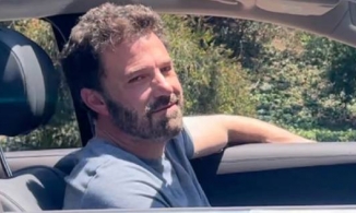 Ben Affleck qua đêm tại nhà Jennifer Lopez sau nghi vấn tái hợp 