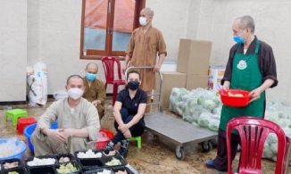 Phi Nhung đáp trả sau khi bị 'soi' sửa bài viết đến 22 lần