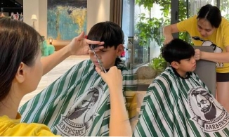 Chăm con chồng như con đẻ, Đàm Thu Trang tự tay cắt tóc cho Subeo