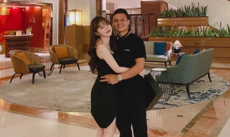 Huỳnh Anh: 10/10 xem đá bóng với mẹ Quang Hải, 1/11 đi chùa với mẹ tình mới