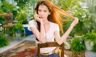 Lâm Chí Linh trẻ đẹp, thon thả khó tin ở tuổi U50