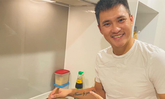 Công Vinh khoe ngày 2 lần vào bếp nấu ăn cho vợ nhưng lại nhận 'kết đắng'