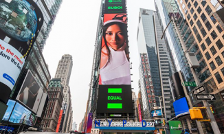 Suboi tự hào xuất hiện ở Quảng trường Thời đại Mỹ lần thứ 2