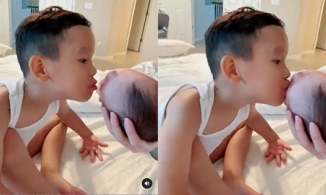 Phạm Hương khoe ảnh hai quý tử, anh cả Maximus âu yếm em trai