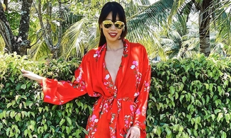 Hà Anh lên đồ, trang điểm, xịt nước hoa chỉ để vào bếp nấu ăn cũng vui 