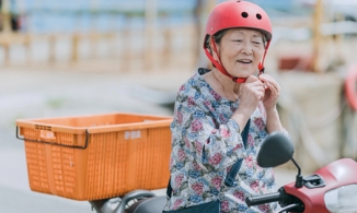 'Người bà quốc dân' của Hometown Cha-Cha-Cha: 64 năm đóng phim, cả đời chỉ yêu một người