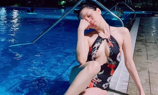 Đi bơi cùng con trai, Lệ Quyên cũng khoe dáng bạo hết cỡ