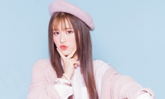 Han Sara là ai? Học trò Đông Nhi, ca sĩ Hàn Quốc diễn 'Cô gái mở đường' phản cảm