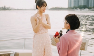 Cặp đôi 'tư vấn tuổi hồng' đình đám Tizi Đích Lép đính hôn sau 9 năm yêu