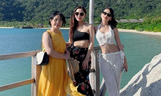 Chi Pu đăng ảnh đi chơi cùng mẹ và chị gái nhưng sự chú ý đổ dồn vào người chị 40 tuổi