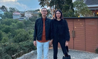 Suốt 10 năm, Tăng Thanh Hà chỉ có 1 kiểu pose với Louis Nguyễn nhưng lần nào netizen cũng trầm trồ