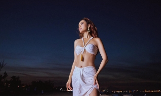 Á hậu Hoàng My đẹp như nữ thần khi diện áo tắm chấm thi người đẹp biển