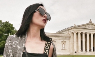 Lệ Quyên diện 'full set' vẫn bị coi thường khi mua đồ hiệu ở Pháp