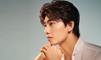 Dương Dương là ai? 'Nam thần' vạn người mê vướng loạt ồn ào tình cảm với mỹ nhân Cbiz