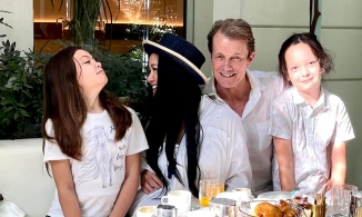 Diva Hồng Nhung thất bại trước 2 con khi tranh luận bằng tiếng Pháp