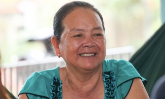 Lý do đằng sau việc mẹ Ngọc Châu ở nhà mái ngói, mặc đồ cũ 6 năm không thay