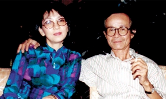 'Nàng thơ' Dao Ánh trao lại hơn 300 bức thư tình cho Bảo tàng Trịnh Công Sơn