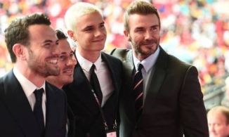 Con trai David Beckham chính thức 'nối nghiệp' cha