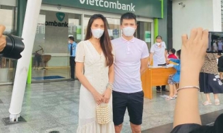 Livestream sao kê của Thủy Tiên lập kỷ lục mới với gần nửa triệu người cùng truy cập 