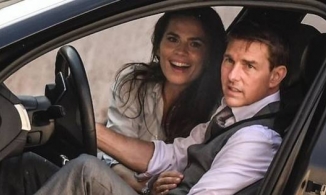 Tom Cruise chia tay bạn gái kém 20 tuổi sau 1 năm hẹn hò