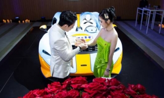 Bức ảnh mừng 9 năm ngày cưới của Minh Nhựa: Dát triệu đô lên người mới sang