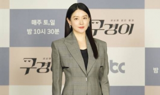 Lee Young Ae khoe vẻ đẹp xứng danh 'quốc bảo nhan sắc' Hàn Quốc ở tuổi 51