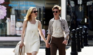 Vợ cũ tỷ phú giàu nhất thế giới Elon Musk hẹn hò với trai trẻ kém 5 tuổi