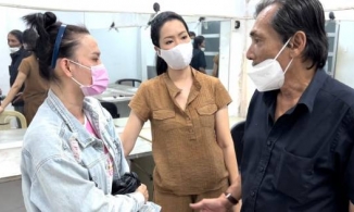 Trịnh Kim Chi trao lại hơn 244 triệu cho vợ chồng Thương Tín