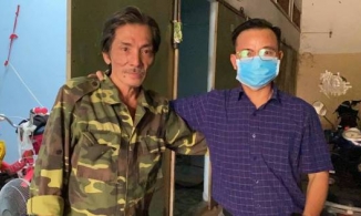 Thương Tín đi làm shipper, chứng minh không sống dựa vào nhà hảo tâm