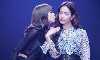 BlackPink tiếp tục vướng nghi vấn nội bộ lục đục vì thái độ khác lạ của Lisa