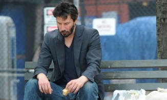 Sự thật đằng sau bức ảnh nỗi đau vĩ đại của Keanu Reeves từng khiến MXH 'dậy sóng'