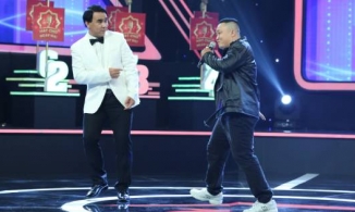 Cát xê cao hàng đầu showbiz, Quyền Linh vẫn ăn cơm 0 đồng, đi dép tổ ong