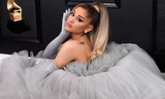 Tiếp bước Miley Cyrus, Ariana Grande xóa tài khoản Twitter 