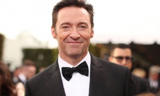 'Người sói' Hugh Jackman mắc Covid-19, phải hoãn vở kịch Broadway 