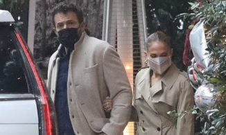 Đi ăn cùng Jennifer Lopez, hành động sau bữa ăn của Ben Affleck gây chú ý