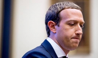 Ông chủ Facebook trấn an nhân viên sau khi cổ phiếu 'bốc hơi' kỷ lục 250 tỷ USD chỉ trong 1 ngày