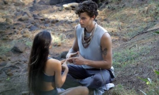 Shawn Mendes tình tứ với một cô gái sau 4 tháng chia tay Camila Cabello.