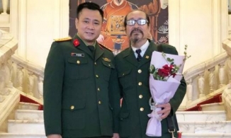 Lần đầu NSND Tự Long đăng ảnh chụp cùng với bố ruột 