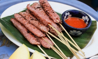 Đầu đông đi ăn nem chua nướng ngon quên lối về!