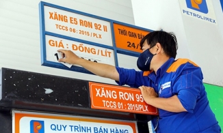 Chiều nay (12/9), giá xăng dầu giảm mạnh về mức thấp nhất từ đầu năm 2022