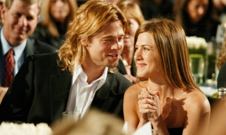 Brad Pitt và Jennifer Aniston cùng livestream gây quỹ từ thiện