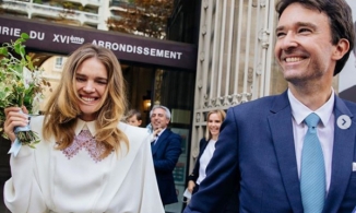 Con trai chủ tịch hãng thời trang Louis Vuitton kết hôn cùng siêu mẫu Nga